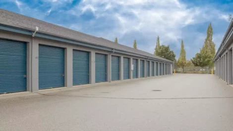 Drive up self storage units